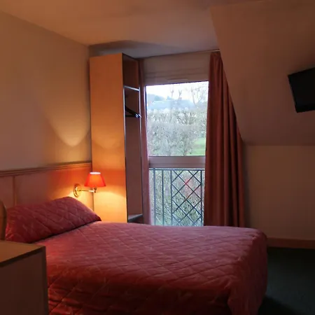 Le Village Hotel Gif-sur-Yvette