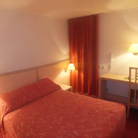 Le Village Hotel