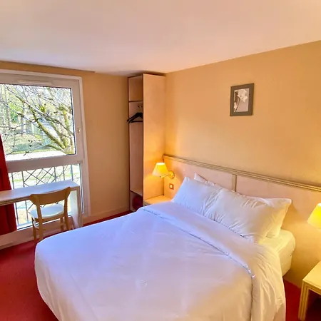 Hotel Le Village Gif-sur-Yvette