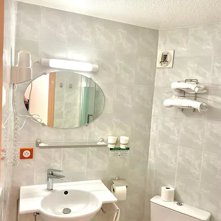 Hotel Le Village Gif-sur-Yvette