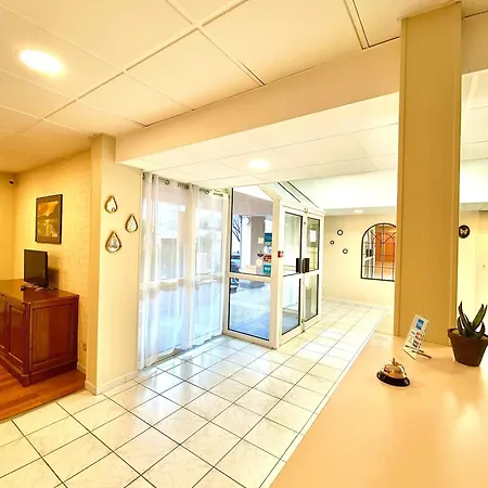 Hotel Le Village 2*