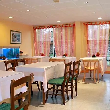 Le Village 2* Gif-sur-Yvette