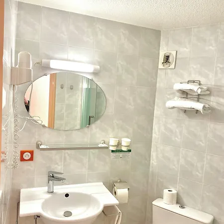 Le Village Hotel