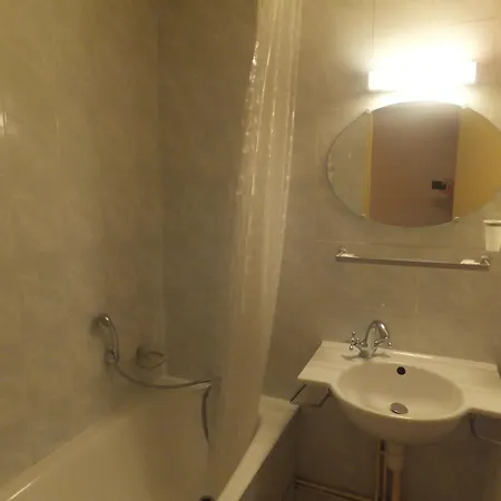 Le Village Hotel Gif-sur-Yvette
